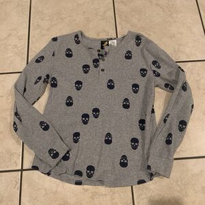 Tilt Women's Long Sleeve Gray Skull